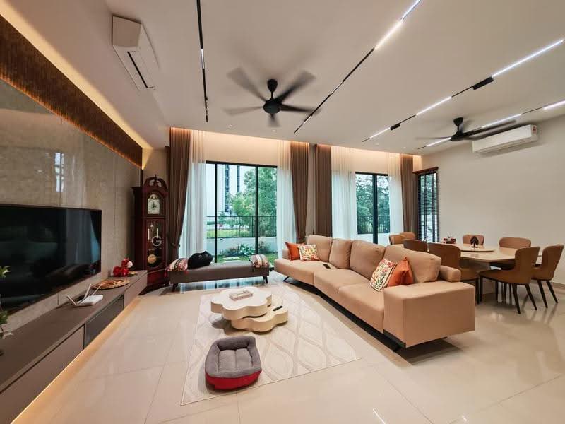 Rumah Berkembar untuk Dijual di Cyber 10 (Cyberjaya) - Grace Tham - Living Room - PropertyGuru.com.my