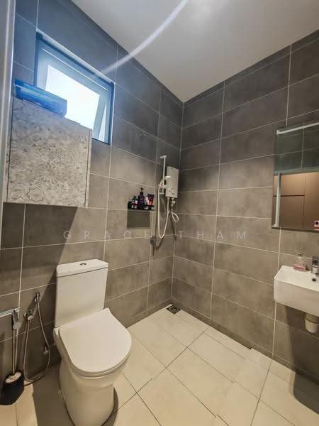 Rumah Berkembar untuk Dijual di Cyber 10 (Cyberjaya) - Grace Tham - Bathroom - PropertyGuru.com.my