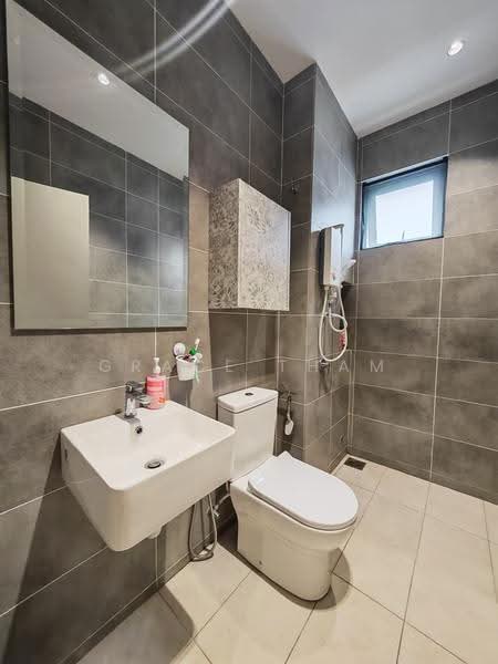 Rumah Berkembar untuk Dijual di Cyber 10 (Cyberjaya) - Grace Tham - Bathroom - PropertyGuru.com.my