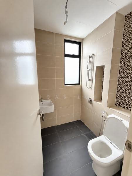 Bungalow House untuk Dijual di Kuala Selangor (Selangor) - Lucas Loh - Bathroom - PropertyGuru.com.my