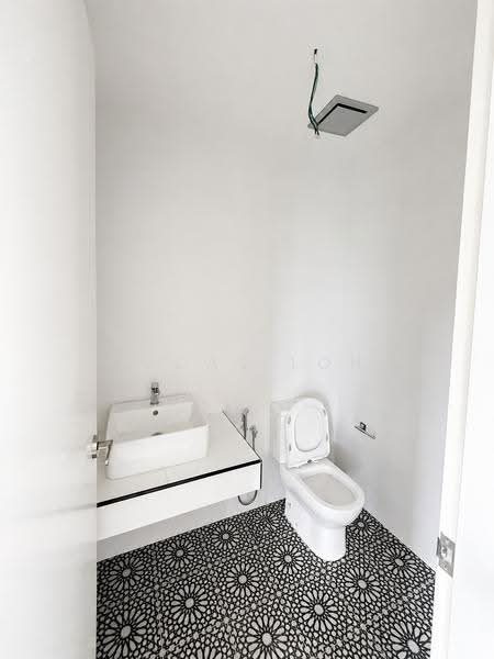 Bungalow House untuk Dijual di Kuala Selangor (Selangor) - Lucas Loh - Bathroom - PropertyGuru.com.my
