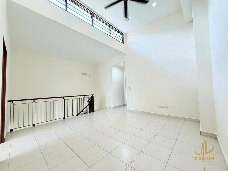 Rumah Teres 2-Tingkat untuk Dijual di Setia Indah 12 (Setia Alam) - Rylin Tan - Living Room - PropertyGuru.com.my