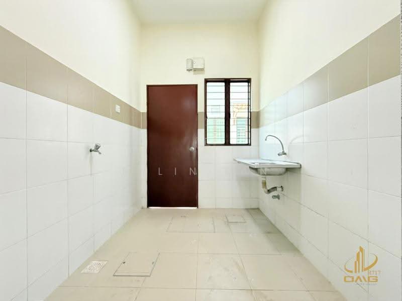 Rumah Teres 2-Tingkat untuk Dijual di Setia Indah 12 (Setia Alam) - Rylin Tan - Kitchen - PropertyGuru.com.my