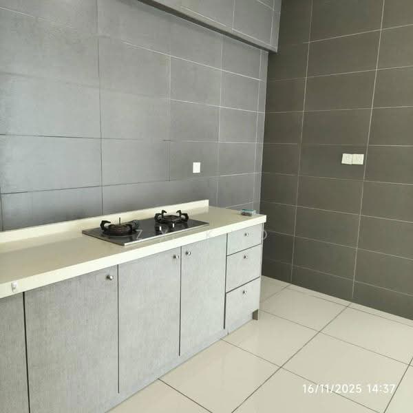 Condominium for Sale at Ascenda Residence @ Skyarena - ZX KHO - Kitchen - PropertyGuru.com.my