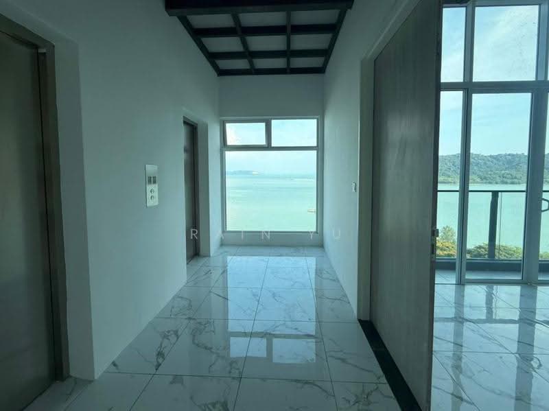 Condominium for Sale at QuayWest Residence - Rain Yu - Private lift area - PropertyGuru.com.my