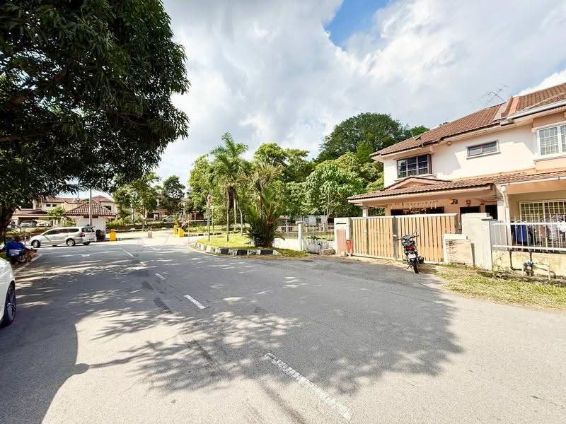 2-storey Terraced House for Sale in Bandar Sunway Semenyih (Semenyih) - Azli Ibrahim - Exterior - PropertyGuru.com.my