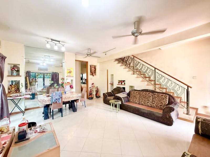 2-storey Terraced House for Sale in Bandar Sunway Semenyih (Semenyih) - Azli Ibrahim - Living Room - PropertyGuru.com.my