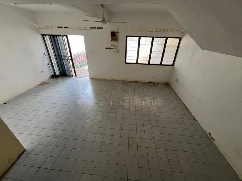 Rumah Teres 2-Tingkat untuk Dijual di Taman Johor Jaya (Johor Bahru) - Kevin Ho - PropertyGuru.com.my