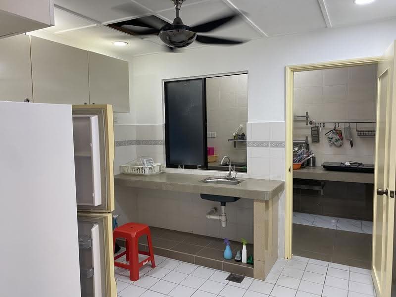 Apartment for Sale at Mutiara Serdang (Turf View) - Irene Ng - Kitchen - PropertyGuru.com.my