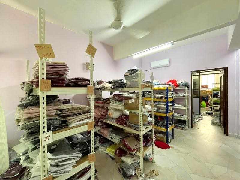 2-storey Terraced House for Sale in Sungai Ara (Penang) - Jin Chuah - Interior - PropertyGuru.com.my