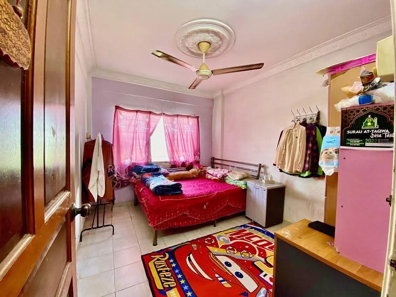 Flat for Sale at Desa Tasik Fasa 6B - Riza Ahmad - Bedroom - PropertyGuru.com.my