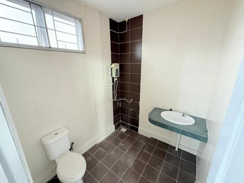 Rumah Teres 2-Tingkat untuk Dijual di Batu Kawa (Kuching) - Wilson Ting - Bathroom - PropertyGuru.com.my