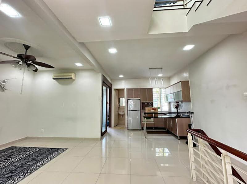 2.5-storey Terraced House for Sale in Taman Oasis (Cheras) - Jocelyn Soo - Living Room - PropertyGuru.com.my
