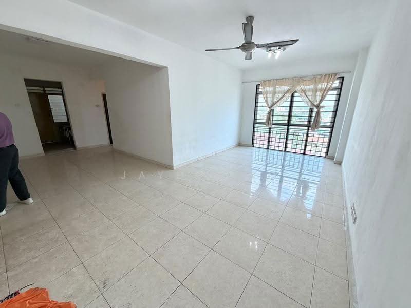 Pangsapuri untuk Dijual di Pulai View - Jayden Ng - Living Room - PropertyGuru.com.my