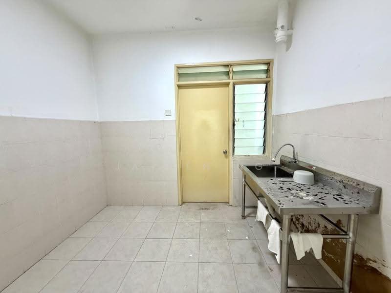 Pangsapuri untuk Dijual di Pulai View - Jayden Ng - Kitchen - PropertyGuru.com.my
