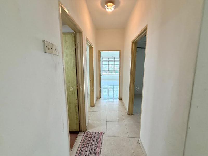 Pangsapuri untuk Dijual di Pulai View - Jayden Ng - Corridor - PropertyGuru.com.my