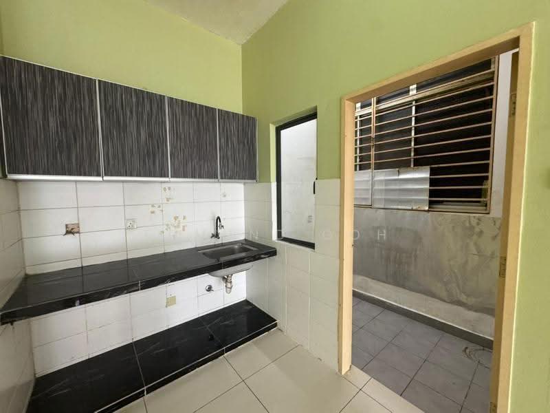 Service Residence for Sale at Zeva @ Equine South - Edmund Goh - Kitchen - PropertyGuru.com.my