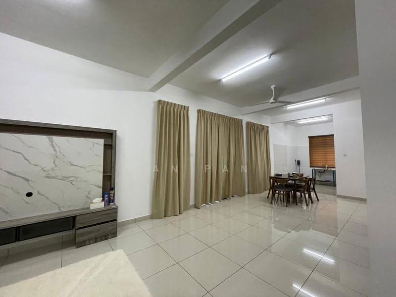 Rumah Kluster untuk Disewa di Bandar Cemerlang (Ulu Tiram) - Pan Pan - Living Room - PropertyGuru.com.my