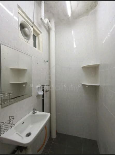 Apartment for Sale at Seri Semarak (Asia Heights) - Agnes Khoo - Bathroom - PropertyGuru.com.my