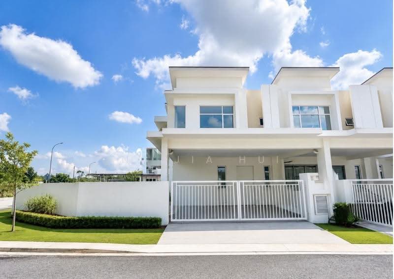 Rumah Teres 2-Tingkat untuk Dijual di Suria Heights Sendayan (Bandar Sri Sendayan) - Ong Jia Hui - PropertyGuru.com.my