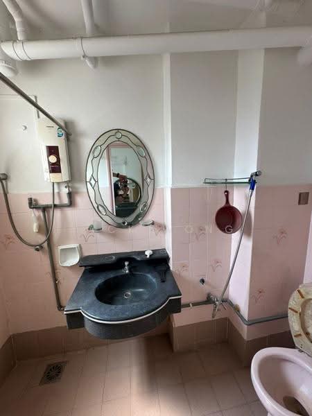 Pangsapuri untuk Disewa di Winner Court B - Jack Wong - Bathroom - PropertyGuru.com.my