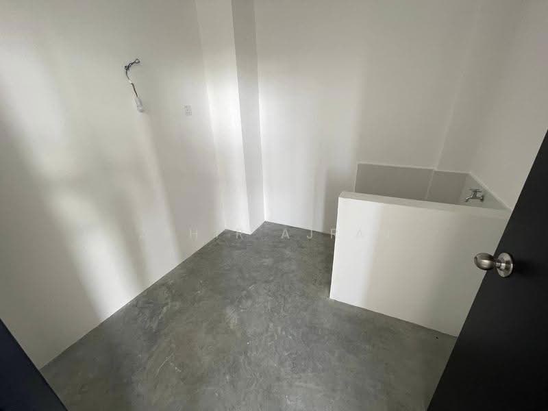 Warehouse for Sale in Eco Business Park V (Puncak Alam) - Zahir Ajran - Interior - PropertyGuru.com.my