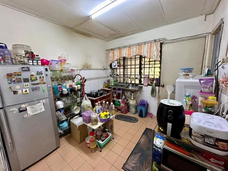 2-storey Terraced House for Sale in Bandar Tasik Kesuma (Beranang) - Muhammad Shahrul Ridhwan Mehamad Nasir - Kitchen - PropertyGuru.com.my