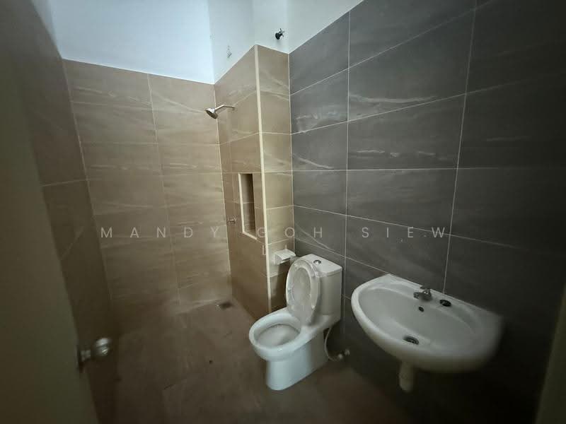 Cluster House for Sale in Johor Bahru (Johor) - Mandy Goh Siew Li - Bathroom - PropertyGuru.com.my