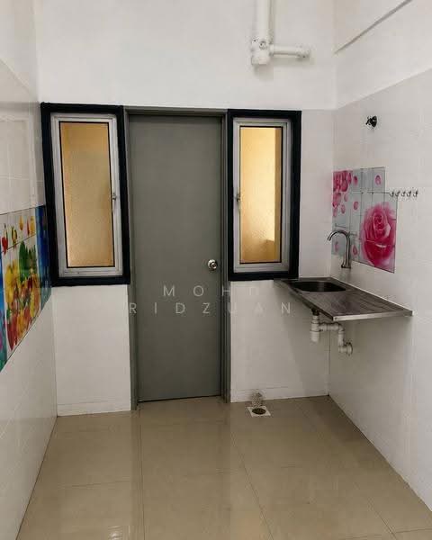 Service Residence for Sale at Silk Residence - Mohd Ridzuan - Kitchen - PropertyGuru.com.my