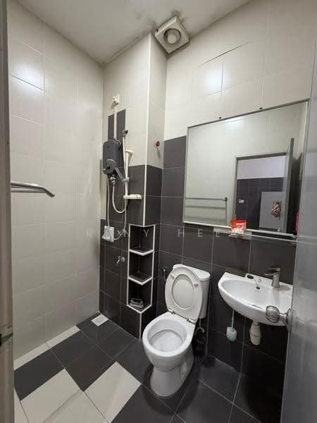 Rumah Teres 2-Tingkat untuk Dijual di Taman Setia Indah (Tebrau) - Reny Hee - Bathroom - PropertyGuru.com.my