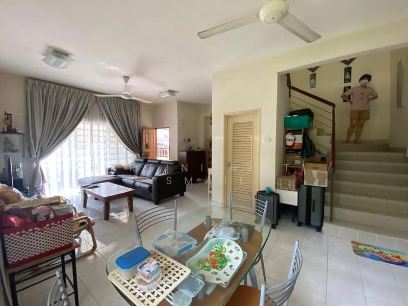 2-storey Terraced House for Sale in Taman Bukit Subang (Shah Alam) - Hartini Binti Ismail - Living Room - PropertyGuru.com.my