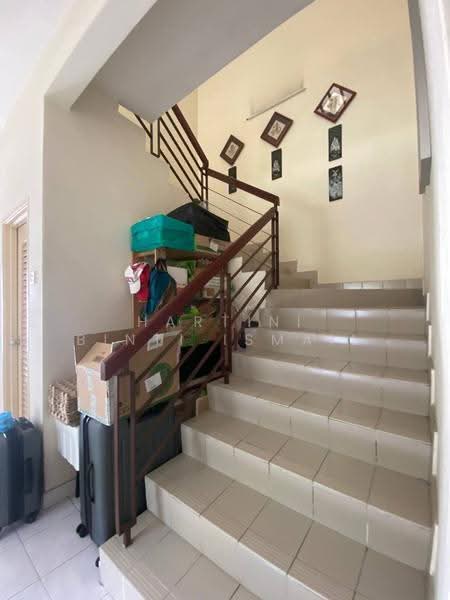 2-storey Terraced House for Sale in Taman Bukit Subang (Shah Alam) - Hartini Binti Ismail - Interior - PropertyGuru.com.my