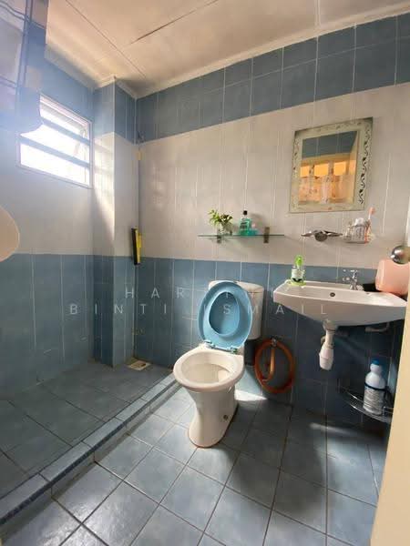 2-storey Terraced House for Sale in Taman Bukit Subang (Shah Alam) - Hartini Binti Ismail - Bathroom - PropertyGuru.com.my