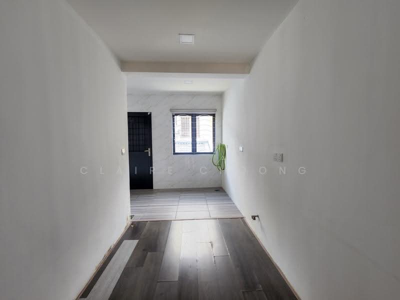 Rumah Teres 2-Tingkat untuk Disewa di Bandar Putra Permai (Seri Kembangan) - Claire Choong - Corridor - PropertyGuru.com.my