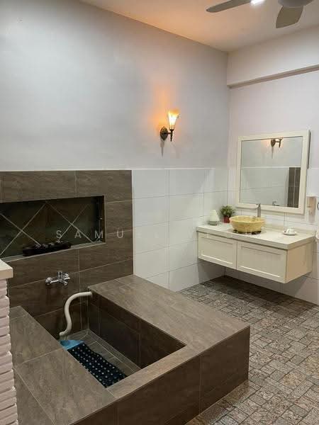 Shop / Office untuk Disewa di Seberang Jaya (Penang) - Samuel Yeoh - Bathroom - PropertyGuru.com.my