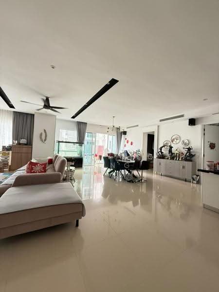 Condominium for Sale at Pavilion Hilltop - Jin Yong Heng - Living Room - PropertyGuru.com.my