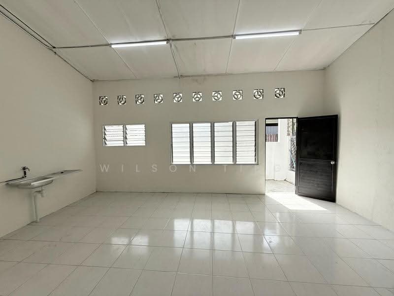 1-storey Terraced House for Sale in Jalan Nanas Barat (Kuching) - Wilson Ting - Interior - PropertyGuru.com.my