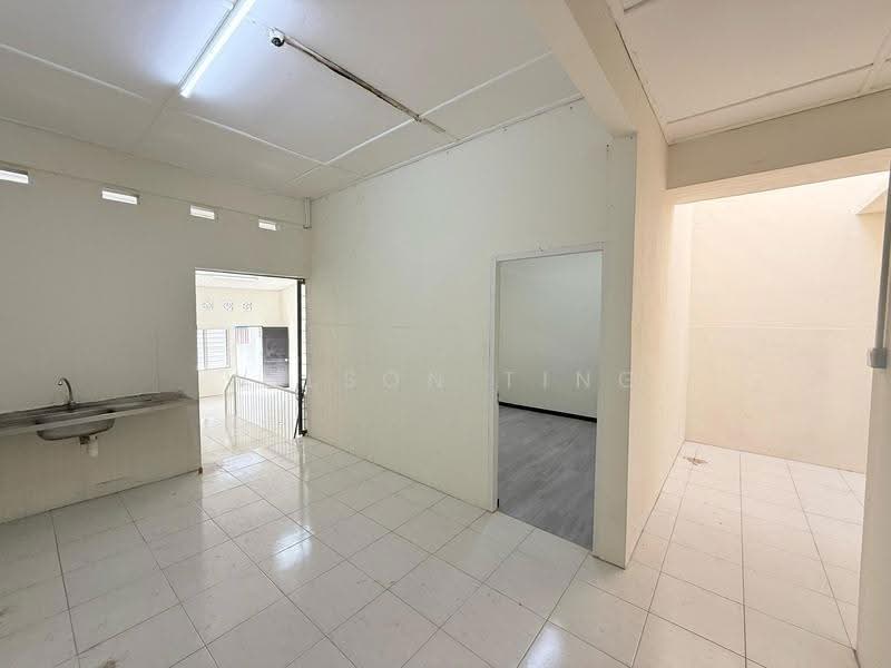 1-storey Terraced House for Sale in Jalan Nanas Barat (Kuching) - Wilson Ting - Interior - PropertyGuru.com.my