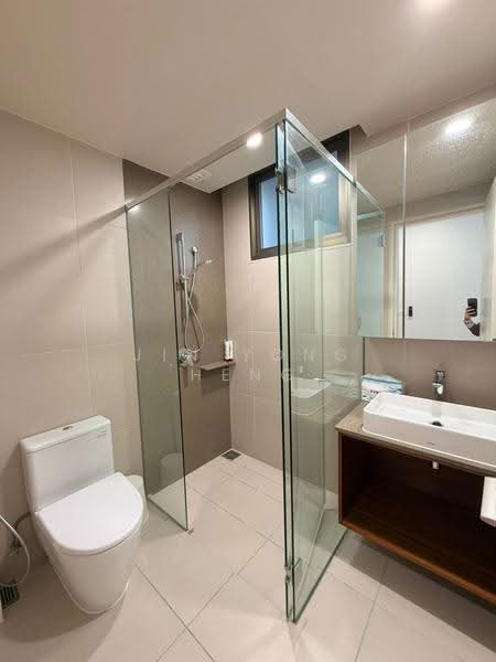 Kediaman Servis untuk Dijual di Stonor 3 - Jin Yong Heng - Bathroom - PropertyGuru.com.my