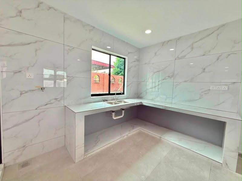 Rumah Teres 1-Tingkat untuk Dijual di Taman Puteri Wangsa (Ulu Tiram) - Glenn Woo - Kitchen - PropertyGuru.com.my