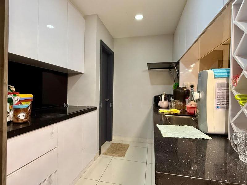 Service Residence for Rent at Southkey Mosaic - Michelle He - Kitchen - PropertyGuru.com.my