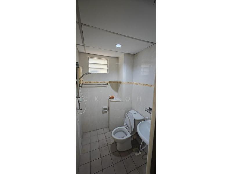 Apartment for Rent at The Ocean View (Bandar Sri Pinang) - CK Goh - Bathroom - PropertyGuru.com.my