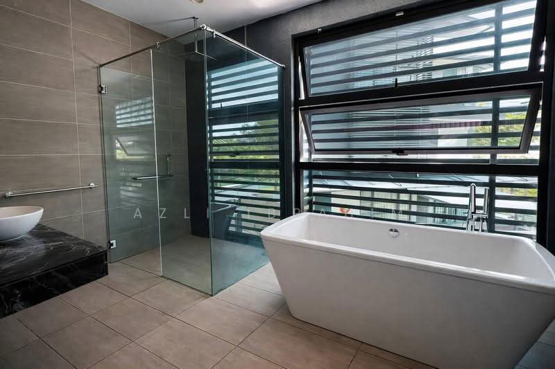Bungalow House untuk Dijual di Presint 8 (Putrajaya) - Azli Ibrahim - Bathroom - PropertyGuru.com.my