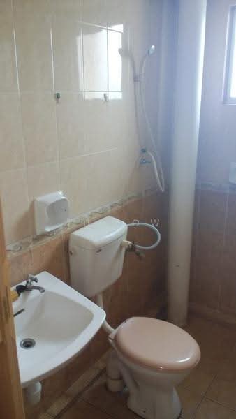 Pangsapuri untuk Dijual di Vista Perdana Apartment - FU HOW - Bathroom - PropertyGuru.com.my