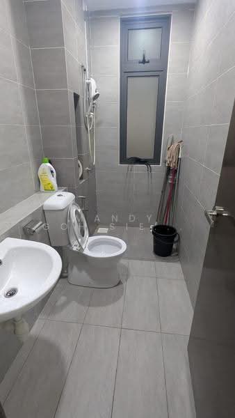 Service Residence for Rent at 8Scape Residence @ Sutera - Mandy Goh Siew Li - Bathroom - PropertyGuru.com.my