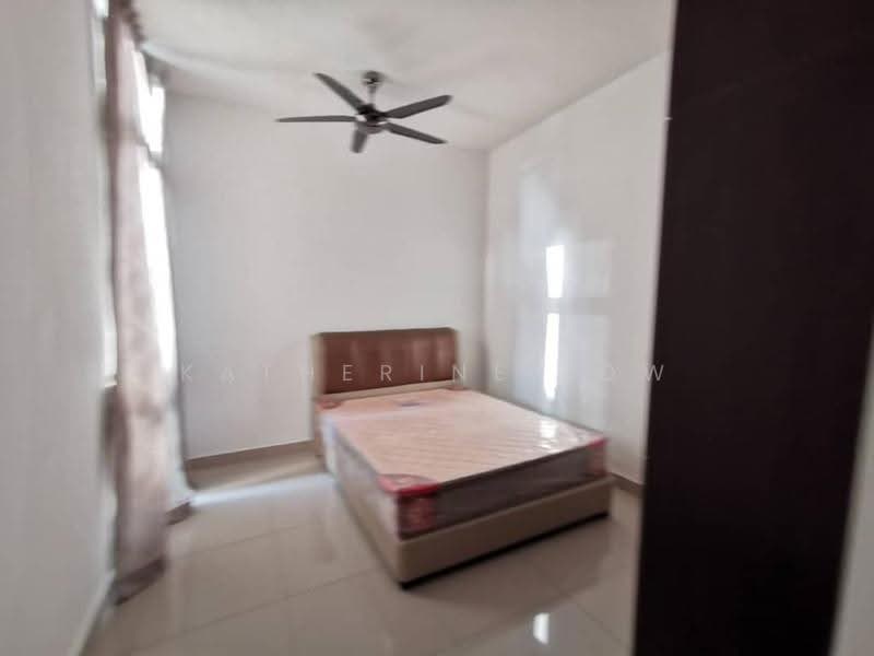 Rumah Kluster untuk Dijual di Taman Mount Austin (Tebrau) - Katherine Low - Bedroom - PropertyGuru.com.my