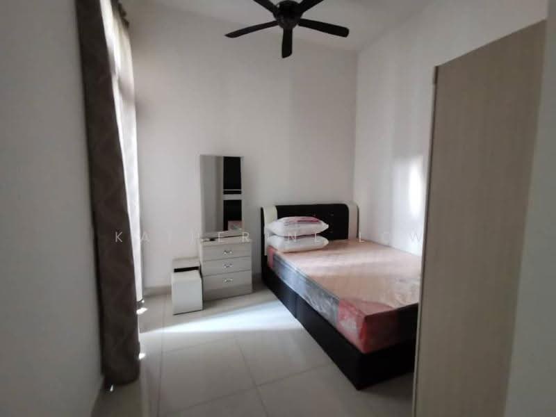 Rumah Kluster untuk Dijual di Taman Mount Austin (Tebrau) - Katherine Low - Bedroom - PropertyGuru.com.my