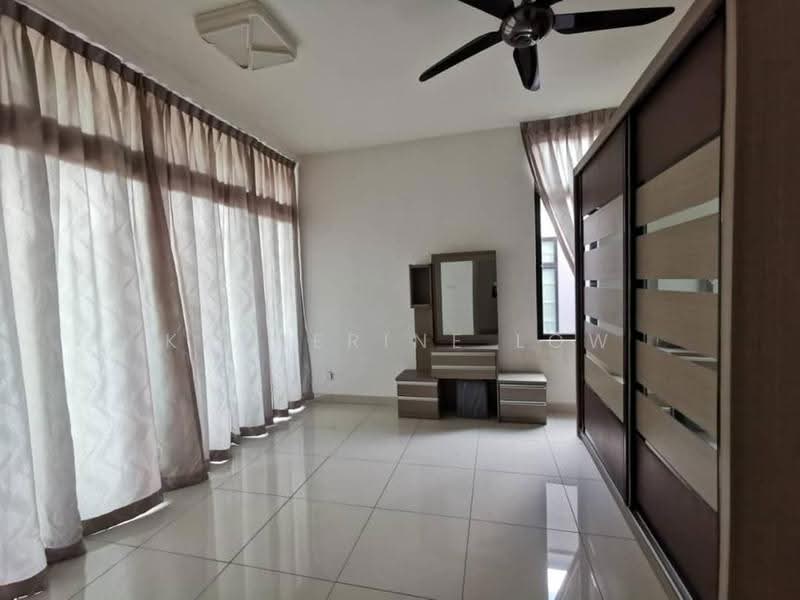 Rumah Kluster untuk Dijual di Taman Mount Austin (Tebrau) - Katherine Low - Bedroom - PropertyGuru.com.my