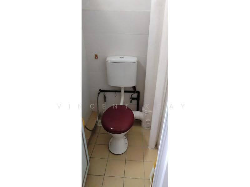 Apartment for Sale at Sri Aman Block C (Sri Aman Block 1 & 3) - Vincent Koay - Bathroom - PropertyGuru.com.my