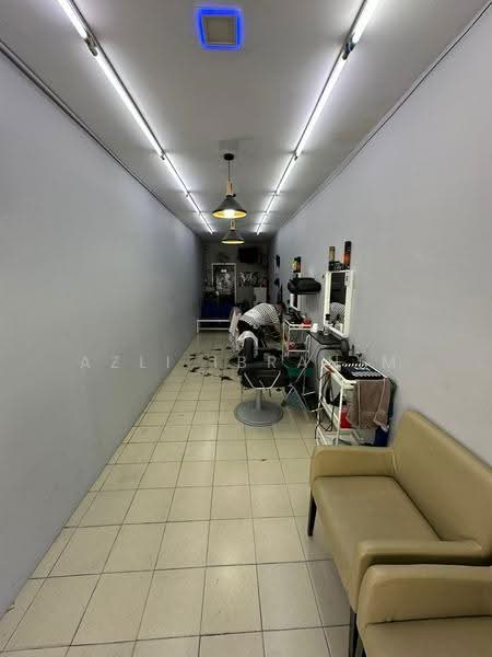 Shop / Office for Sale in Desa Pinggiran Putra (Dengkil) - Azli Ibrahim - Interior - PropertyGuru.com.my